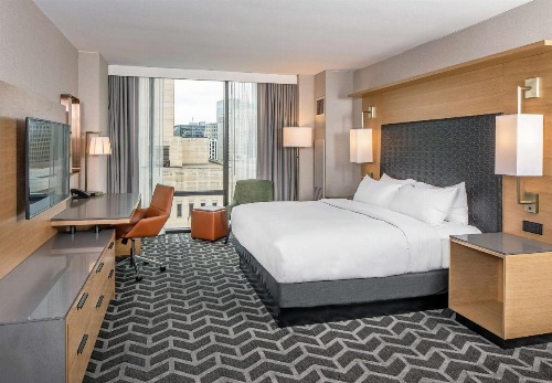 Hilton Des Moines Downtown image 10