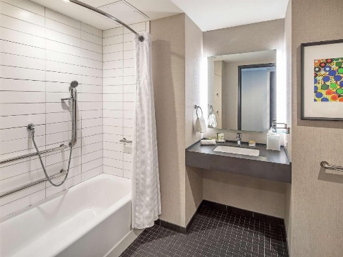 Hilton Des Moines Downtown image 8